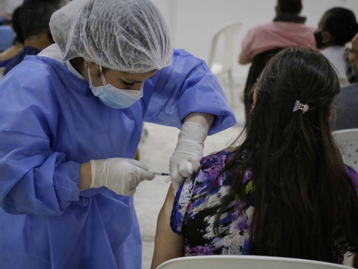 ¿Dónde vacunarse contra la COVID-19 hoy 14 de febrero en Bogotá?