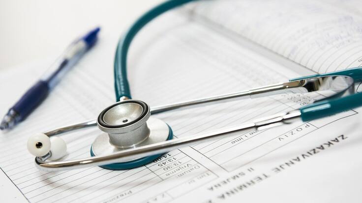Internistas aseguran que solución para el coronavirus es quedarse en casa