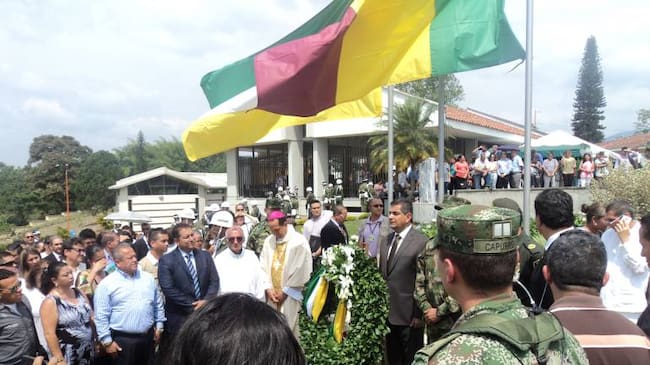 Las autoridades político –administrativas participaron de la ceremonia.