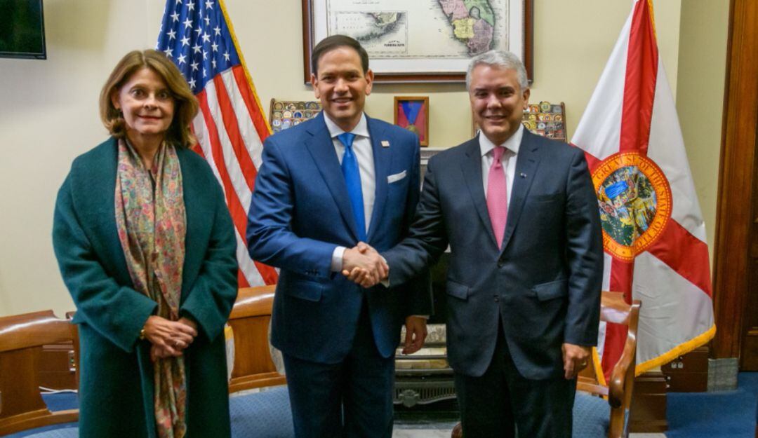 Senadores de EE.UU. proponen designar a Colombia como "aliado no OTAN"