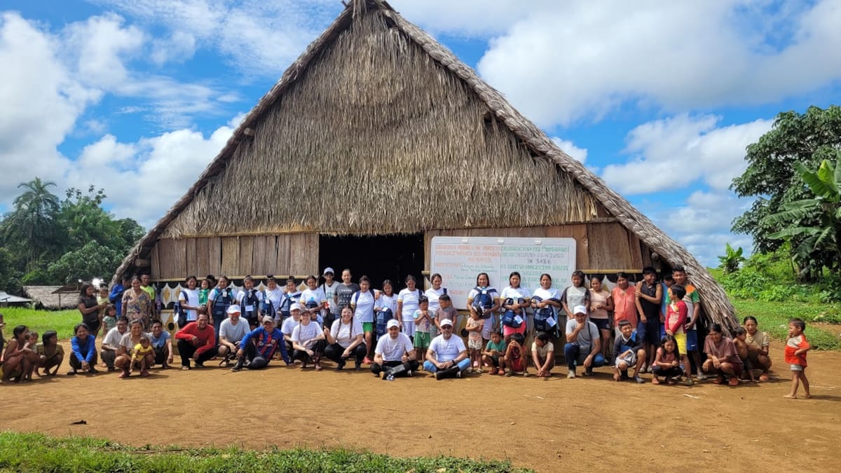 Conectando vidas en la Amazonía: energía, internet y tecnología llegan a comunidad Cacua