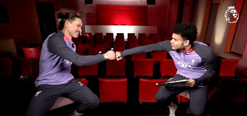 Luis Díaz y Darwin Núñez durante el test de la Premier League / Youtube: Premier League.