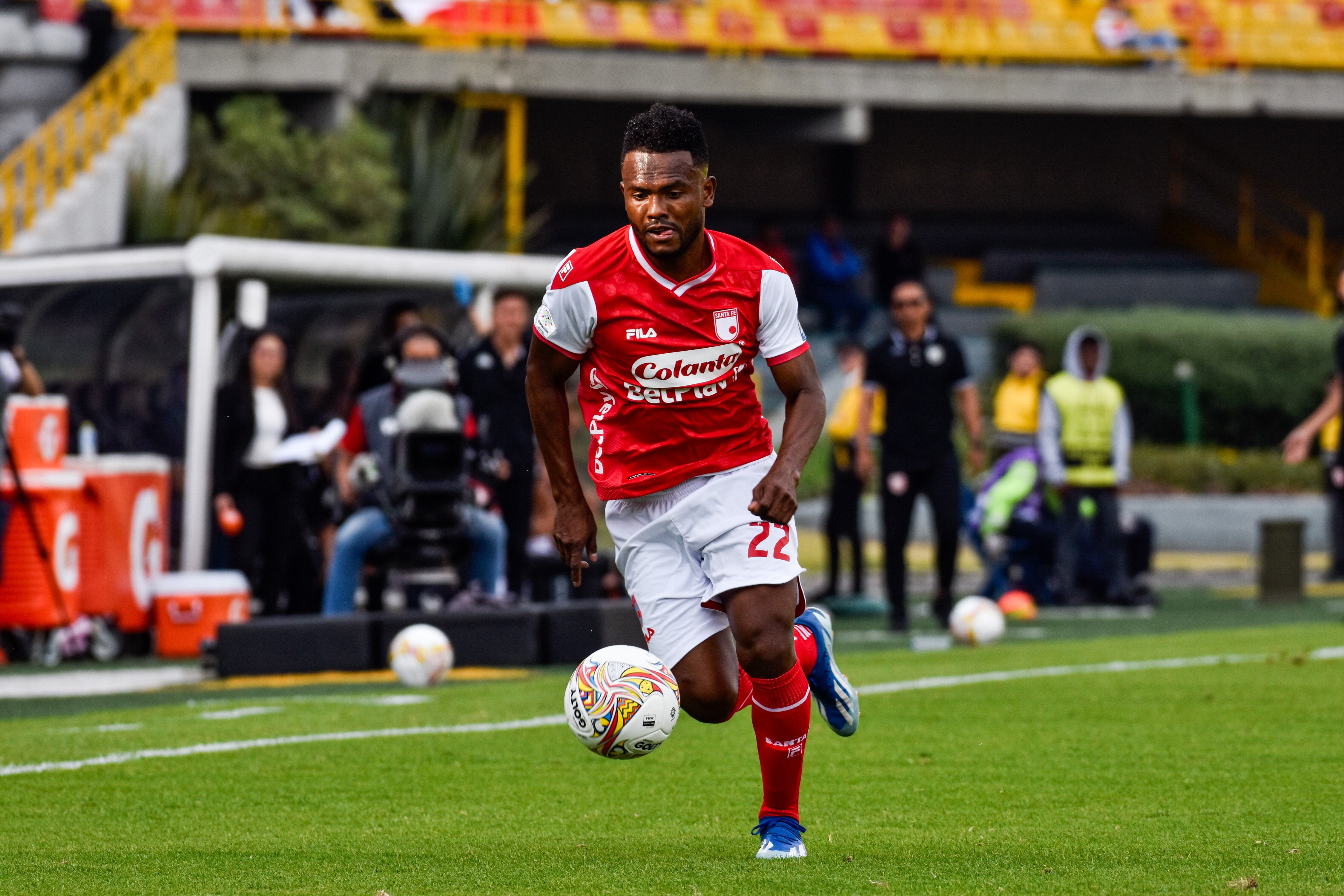 Elvis Perlaza, lateral derecho de Independiente Santa Fe.  (Getty Images)