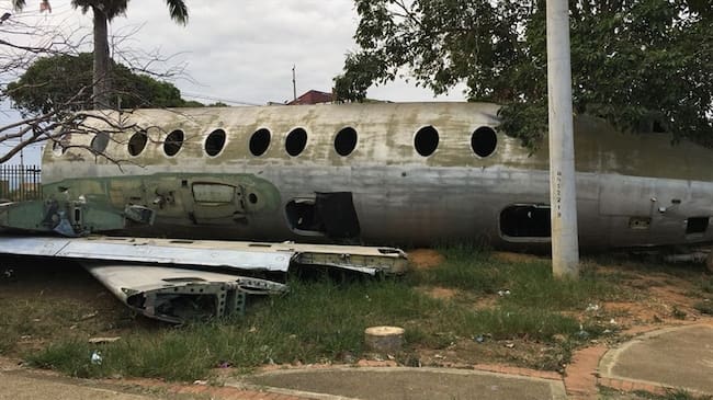 Este avión fue entregado a una fundación para que desarrollara un proyecto pedagógico desde noviembre del año pasado, pero no ha sido así. Foto: Nataly Ayala