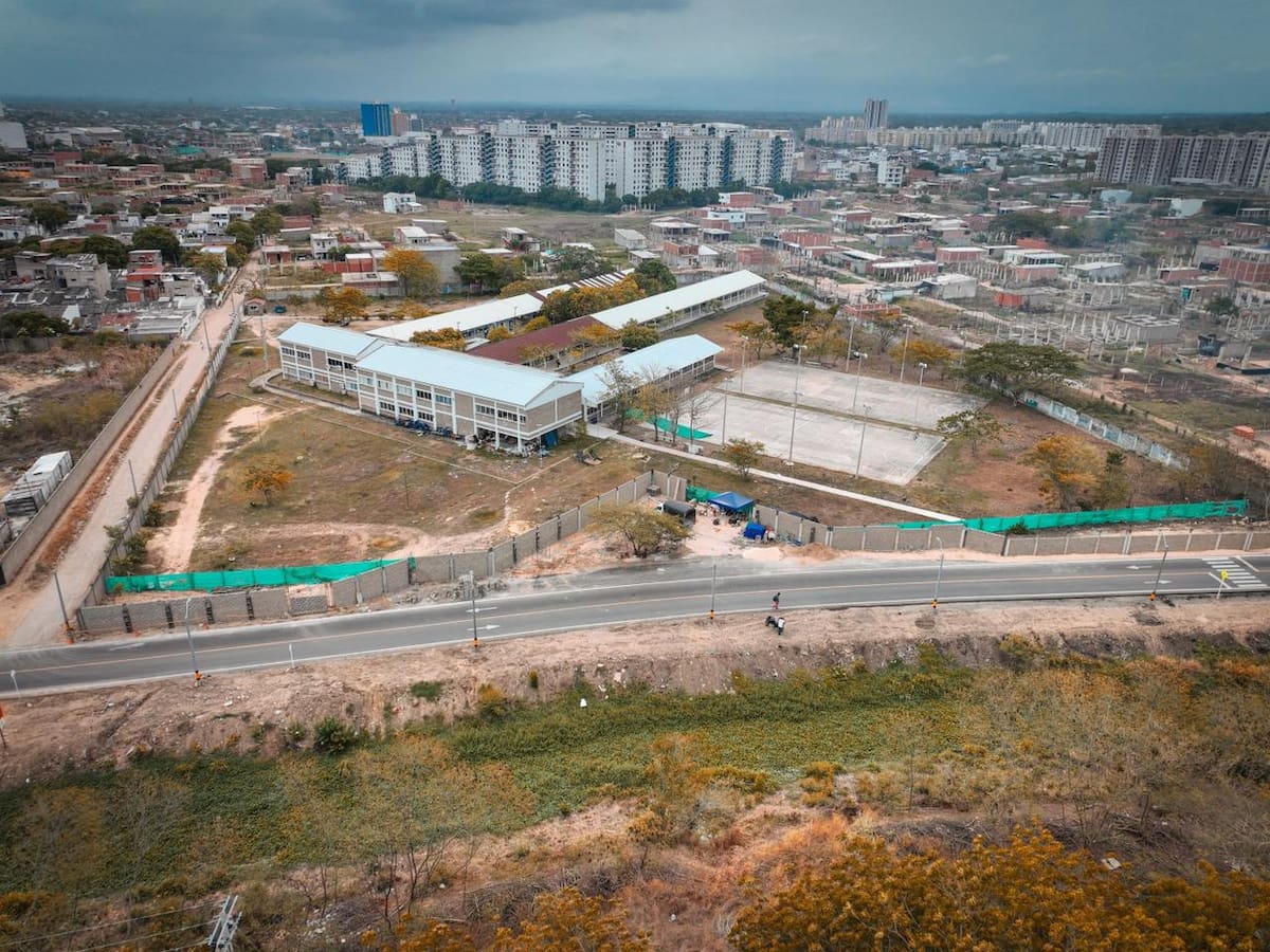 Distrito entregó cerramiento en Institución Educativa República de Argentina