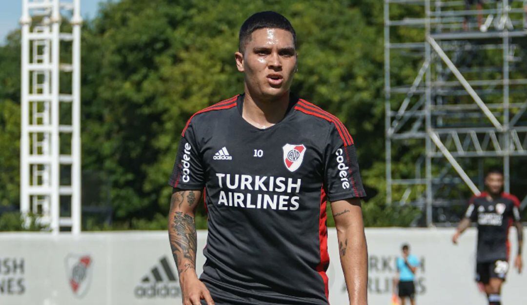 Juan Fernando QUintero lucieron la camiseta número 10 de River Plate.