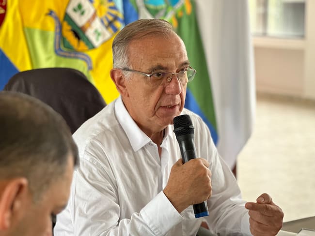Ministro de Defensa, Iván Velásquez, en el Guaviare. Cortesía: tomada de @mindefensa.