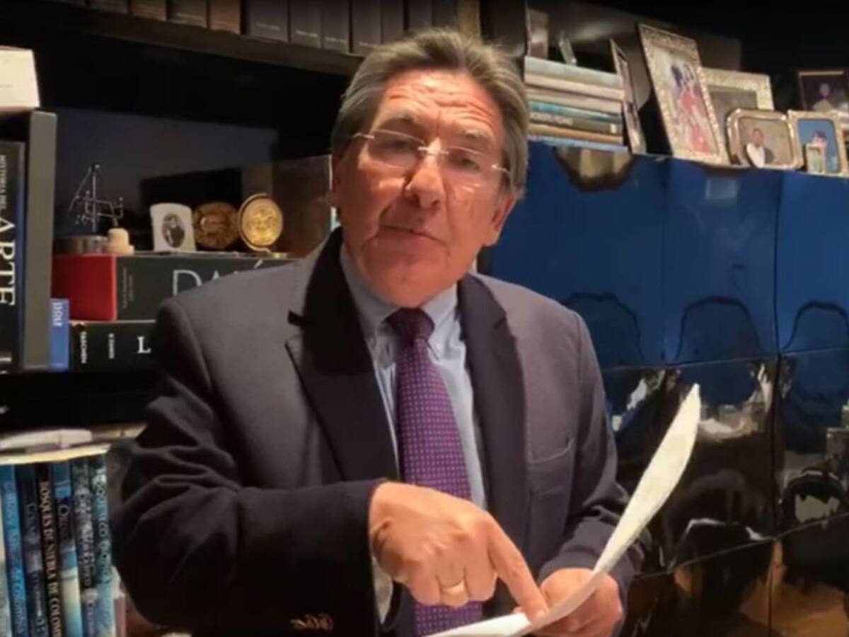 Exfiscal Néstor Humberto Martínez le responde a la JEP