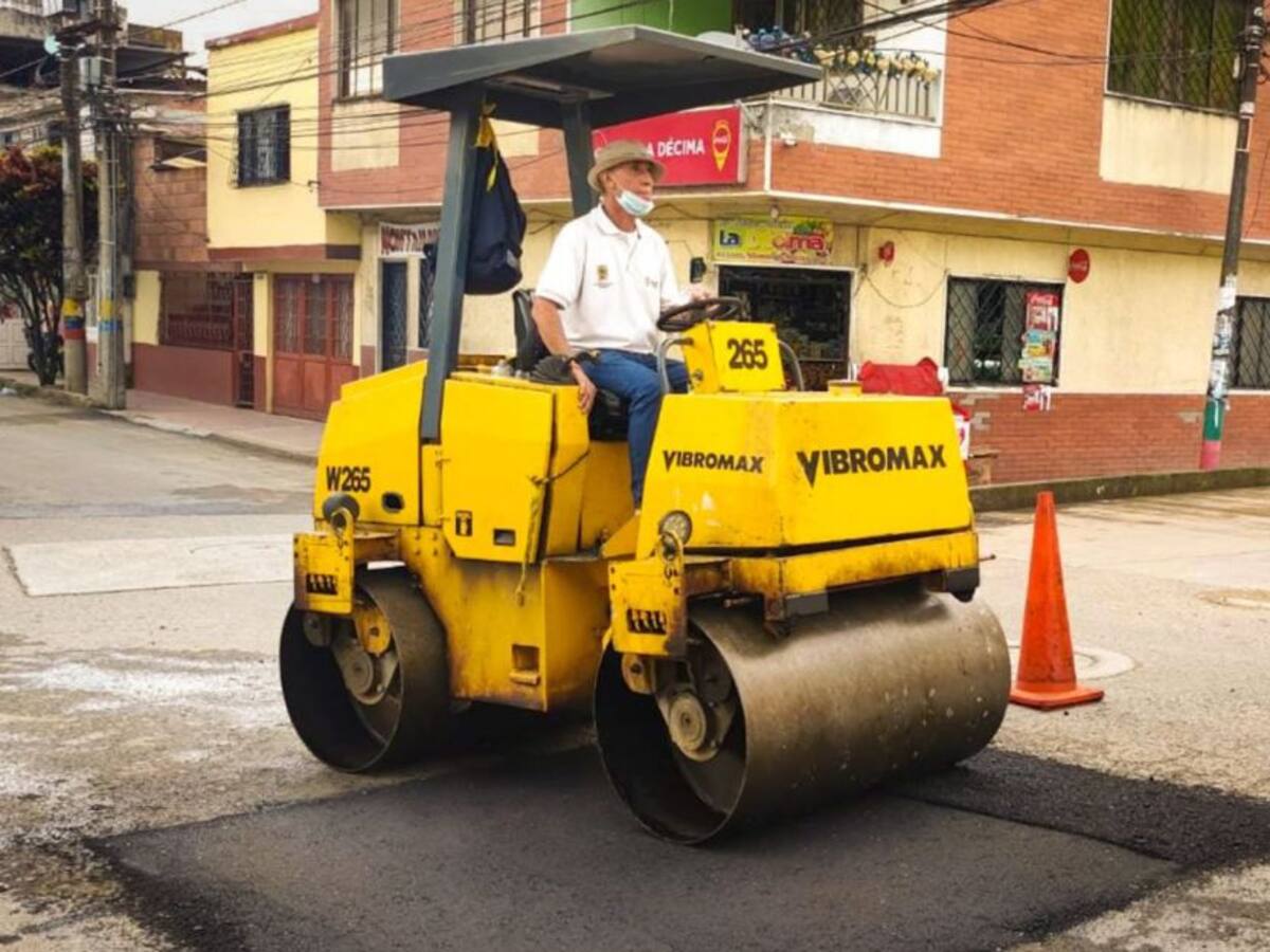 Avanza la recuperación de la malla vial en los barrios de Ibagué