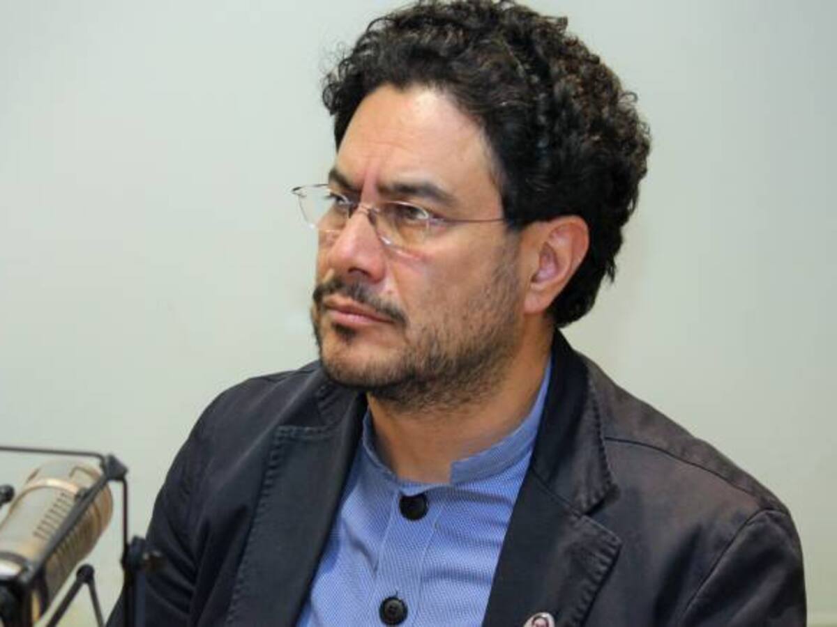 El senador Cepeda asegura que hay alternativas para la seguridad jurídica que piden las Farc