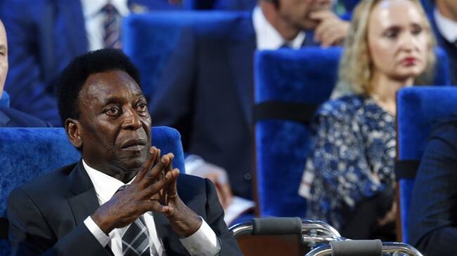 Pelé, de 77 años, fue ingresado en un hospital de Brasil por "agotamiento grave". Foto: Associated Press - AP