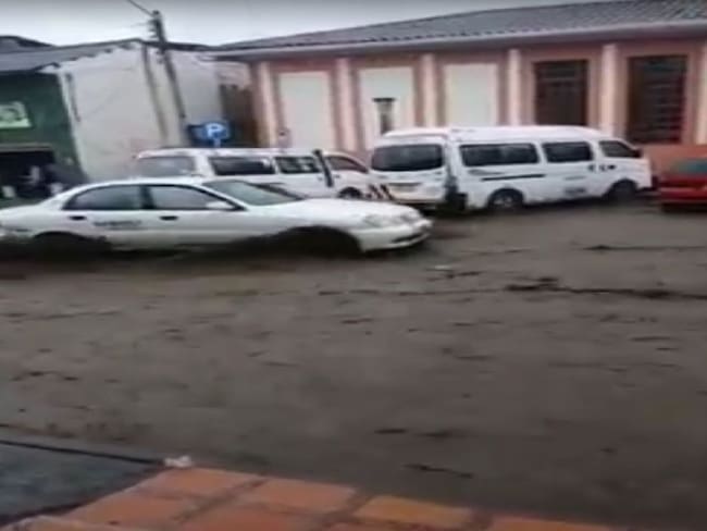 Inundaciones en el municipio de Une 