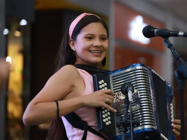 Ocho acordeoneras menores siguen en competencia en Valledupar