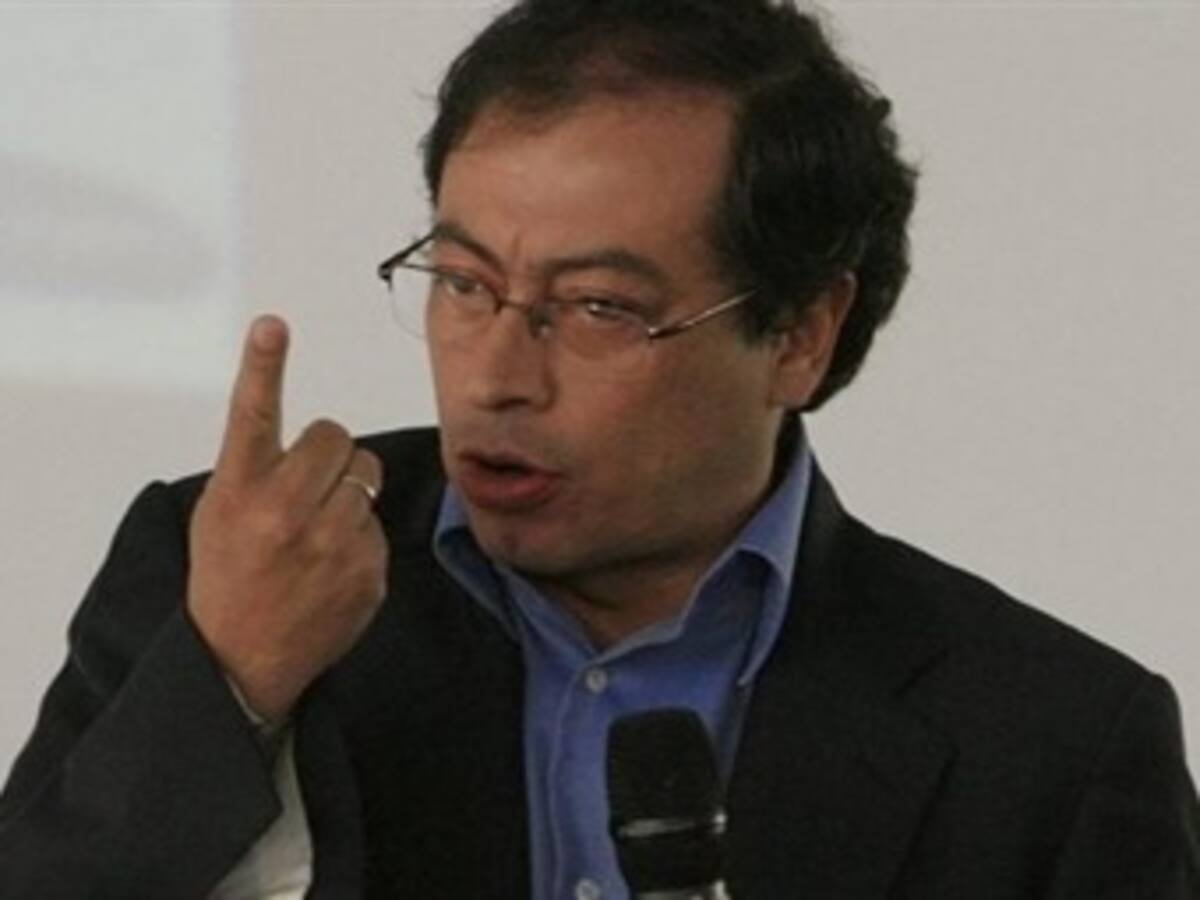 Petro arremete contra abogado de Camacol que lleva el proceso de demanda del POT