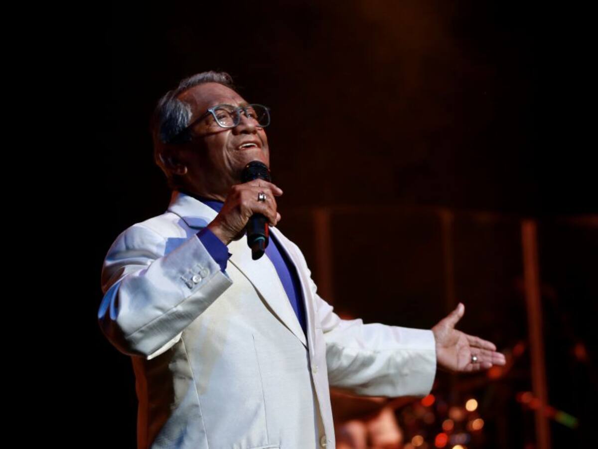 AMLO termina rueda de prensa tras enterarse de muerte de Manzanero