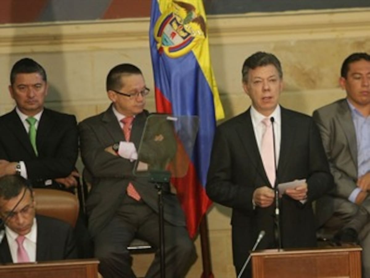 El país no nos perdonaría que no acabemos con este desangre inútil: Santos