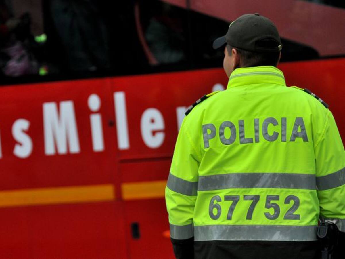 Distrito en mora de reglamentar libre acceso de policías a Transmilenio