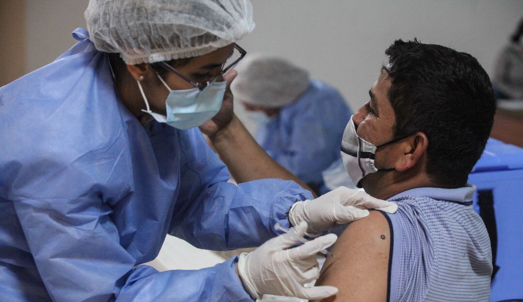 Vacunación contra la COVID-19