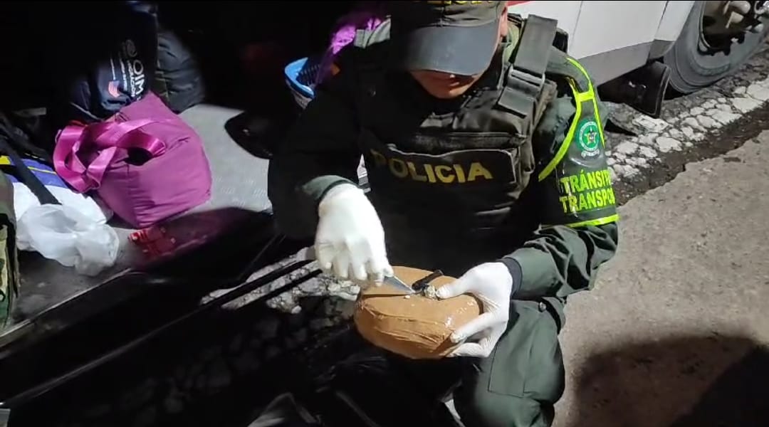 incautación de más de 10 kilogramos de pasta base de coca. Foto cortesía