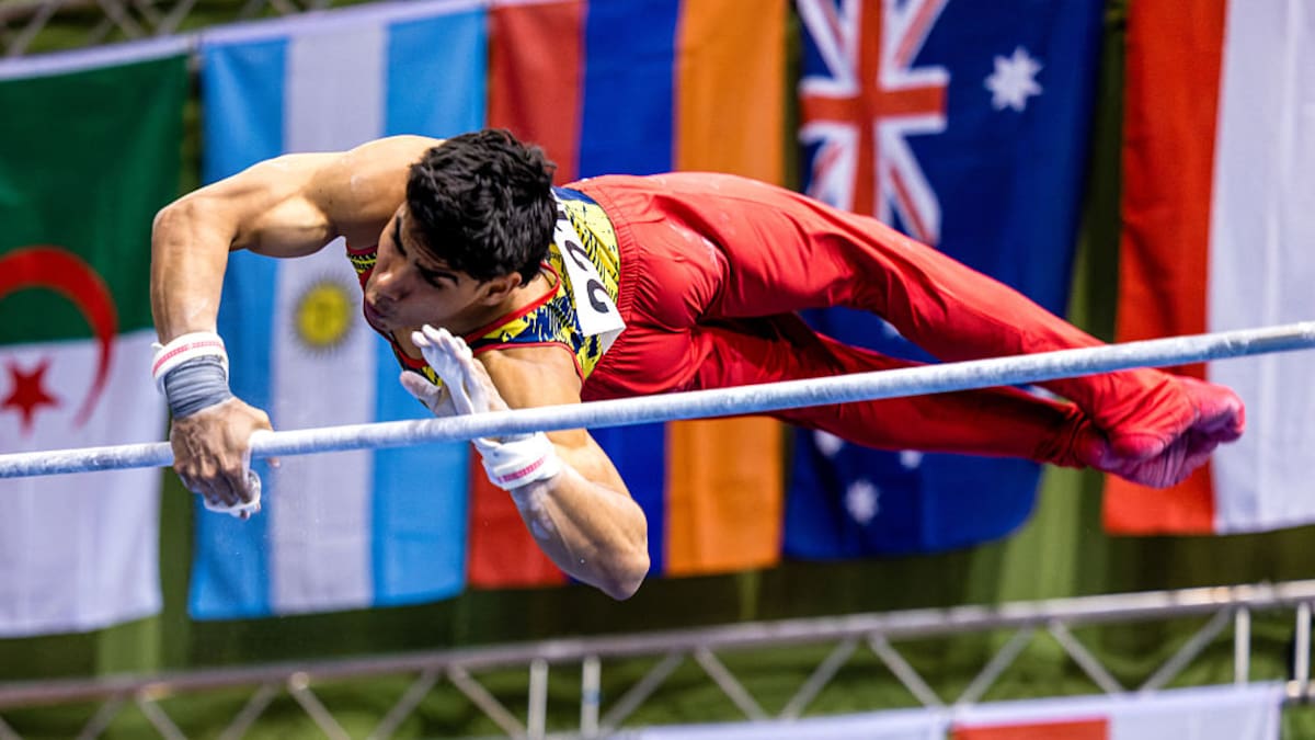 Ángel Barajas gana medallas de oro y bronce en la Copa del Mundo de Gimnasia