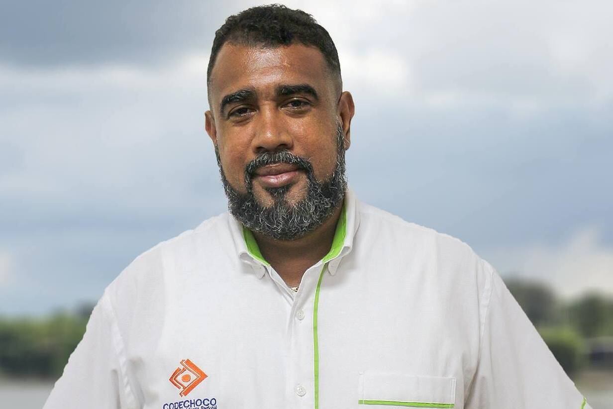 El Ministerio de Ambiente celebra la liberación de Arnold Rincón, director de Codechocó