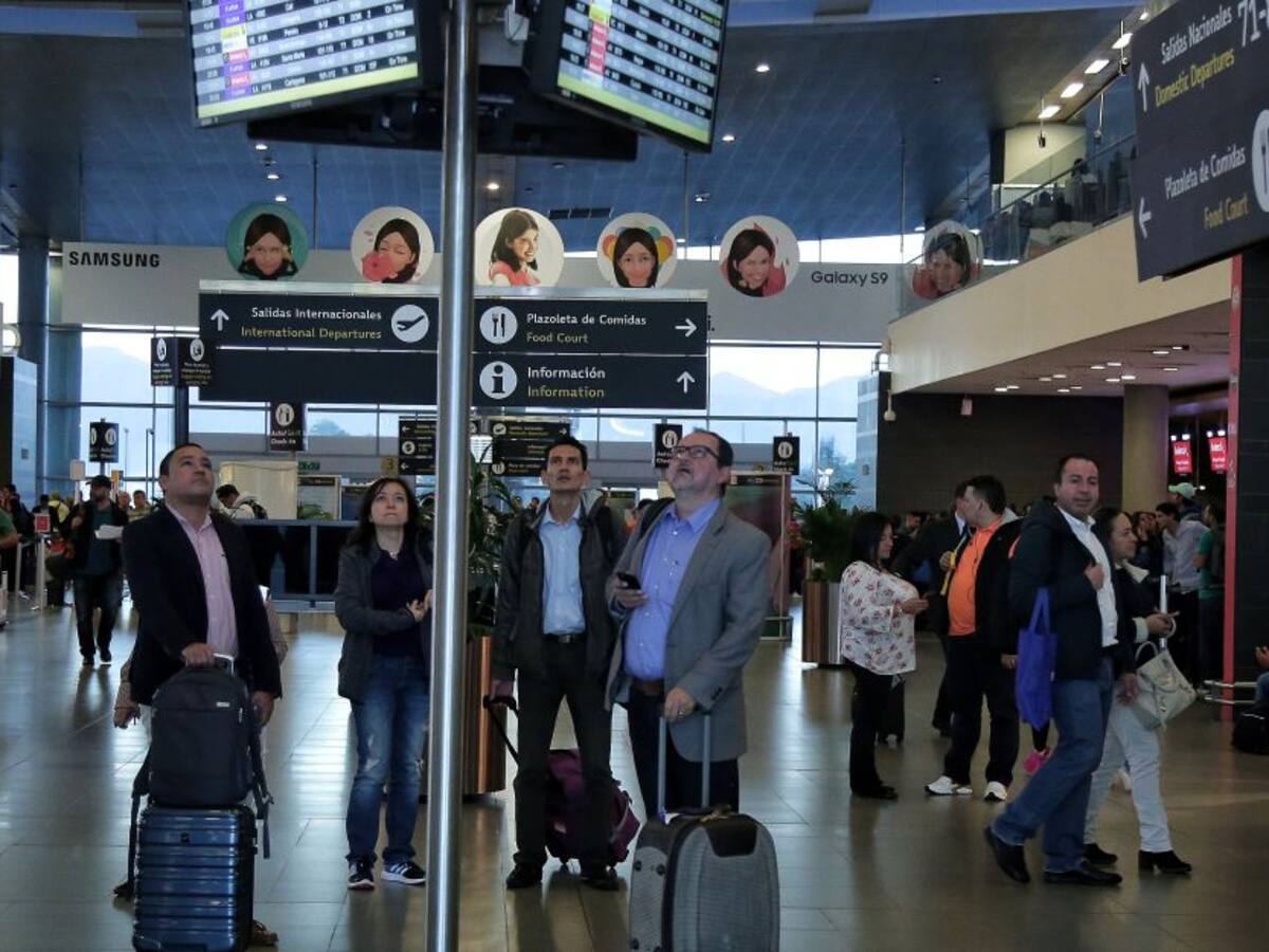 Aerolíneas del país preparan protocolos para cuando se reactive la aviación