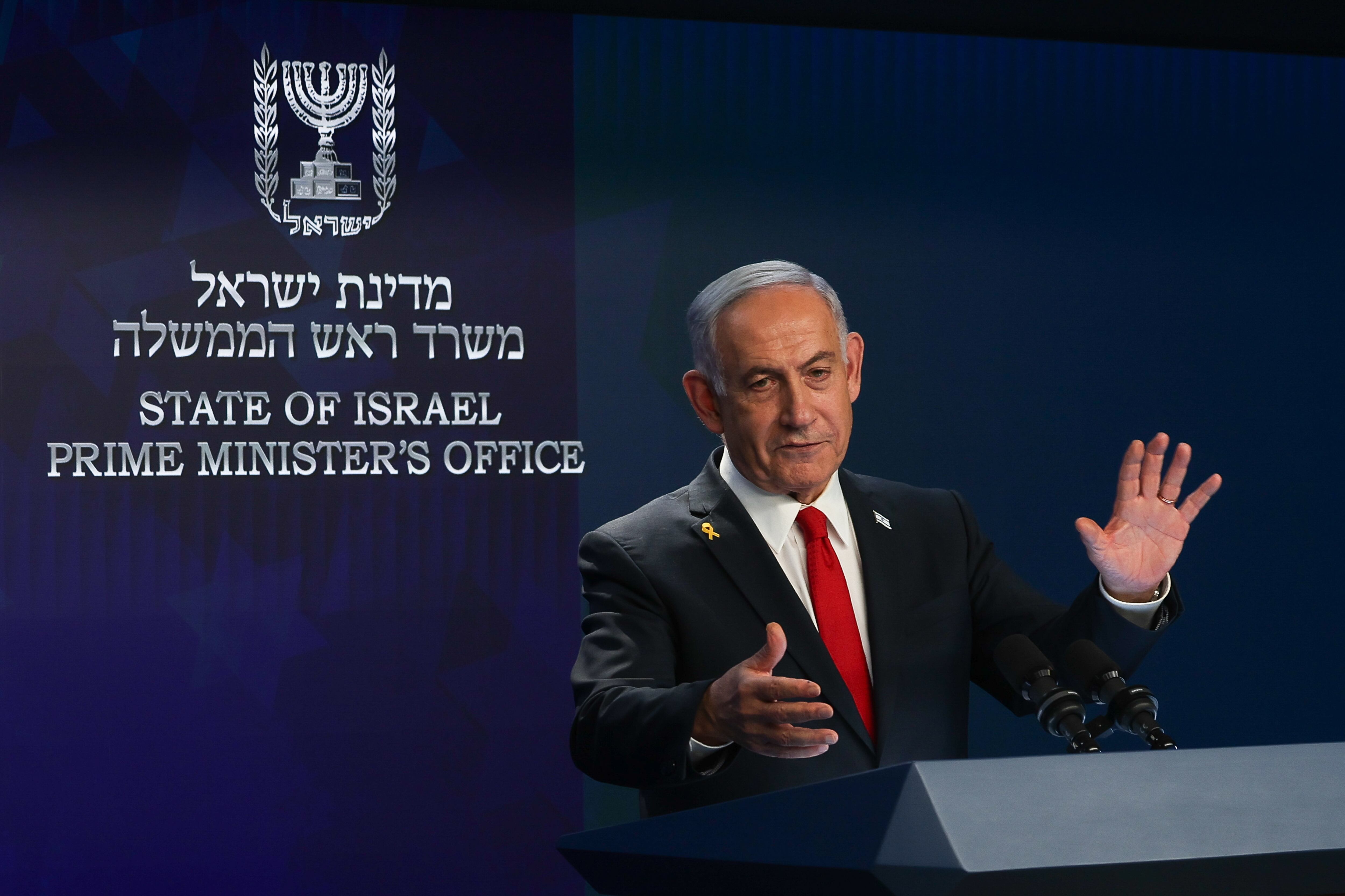 JERUSALEM (-), 21/05/2025.- Israeli Prime Minister Benjamin Netanyahu addresses a press conference in Jerusalem, 21 May 2025. (Jerusalén) EFE/EPA/RONEN ZVULUN / POOL