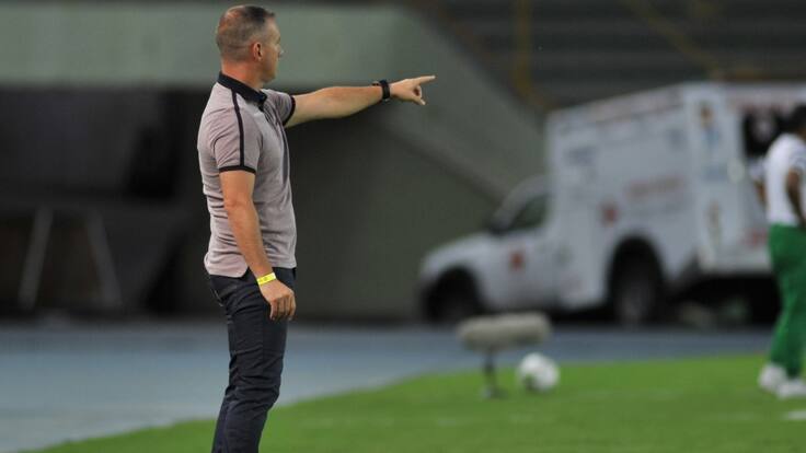 Jorge Artigas:"A pesar de los problemas, me voy orgulloso de los jugadores"