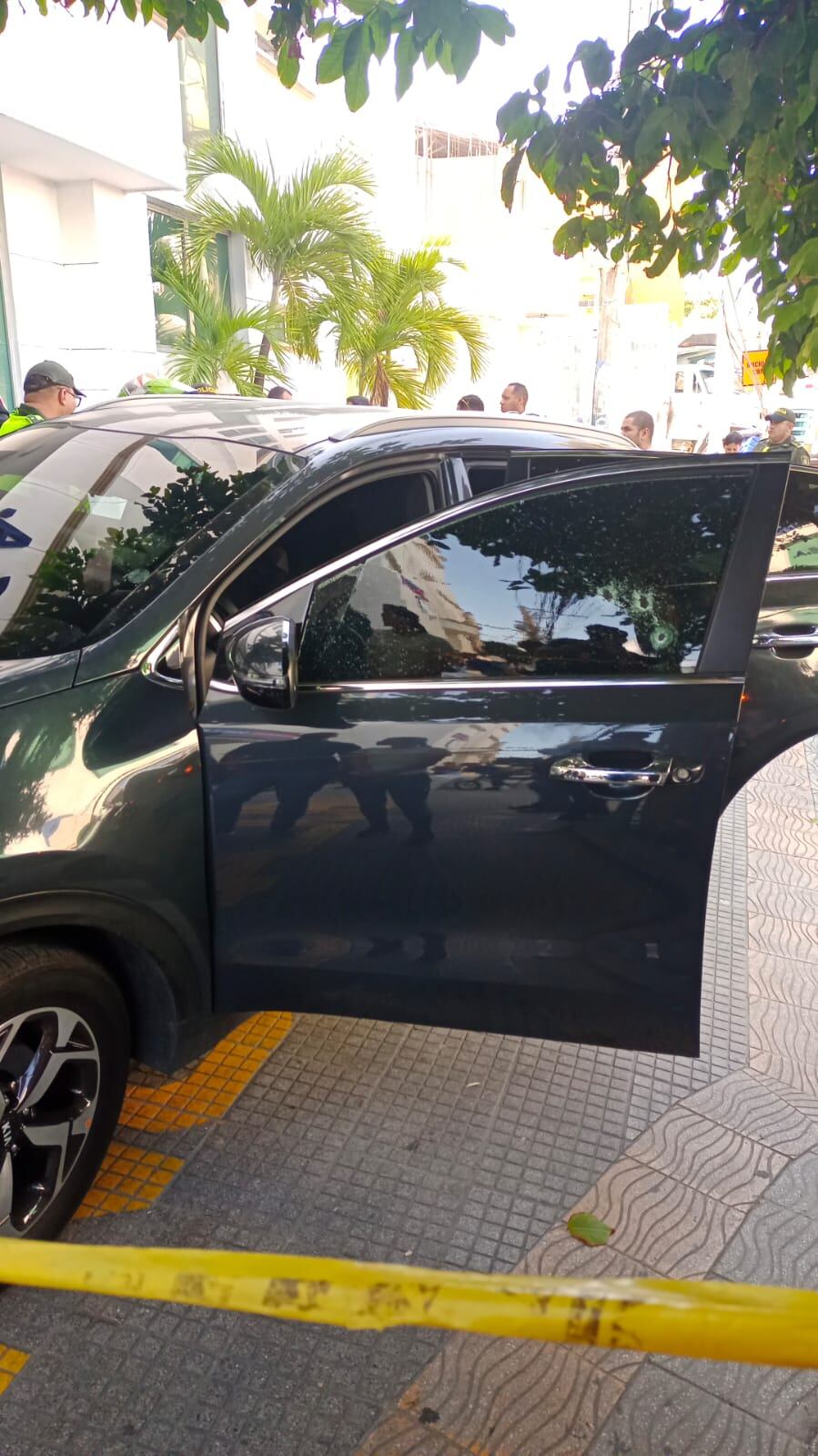 Vehículo en el que se movilizaba la víctima del ataque en Barranquilla./ Cortesía