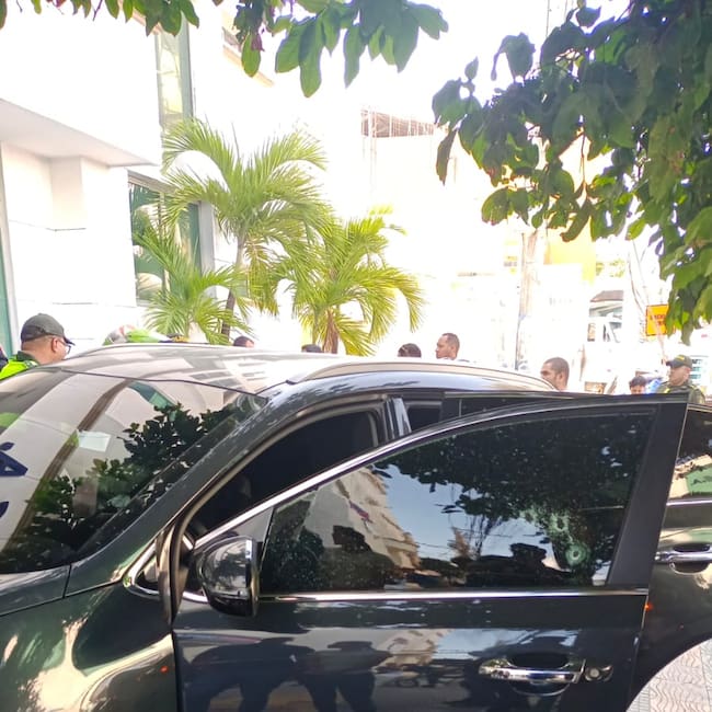 Vehículo en el que se movilizaba la víctima del ataque en Barranquilla./ Cortesía