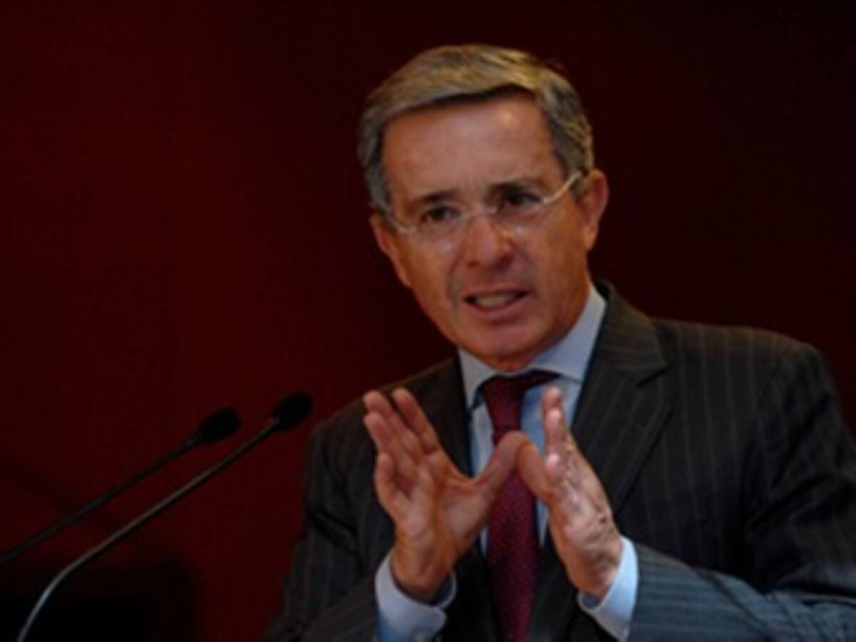 Uribe llama la atención de la justicia por decisiones que han propiciado fuga de presos