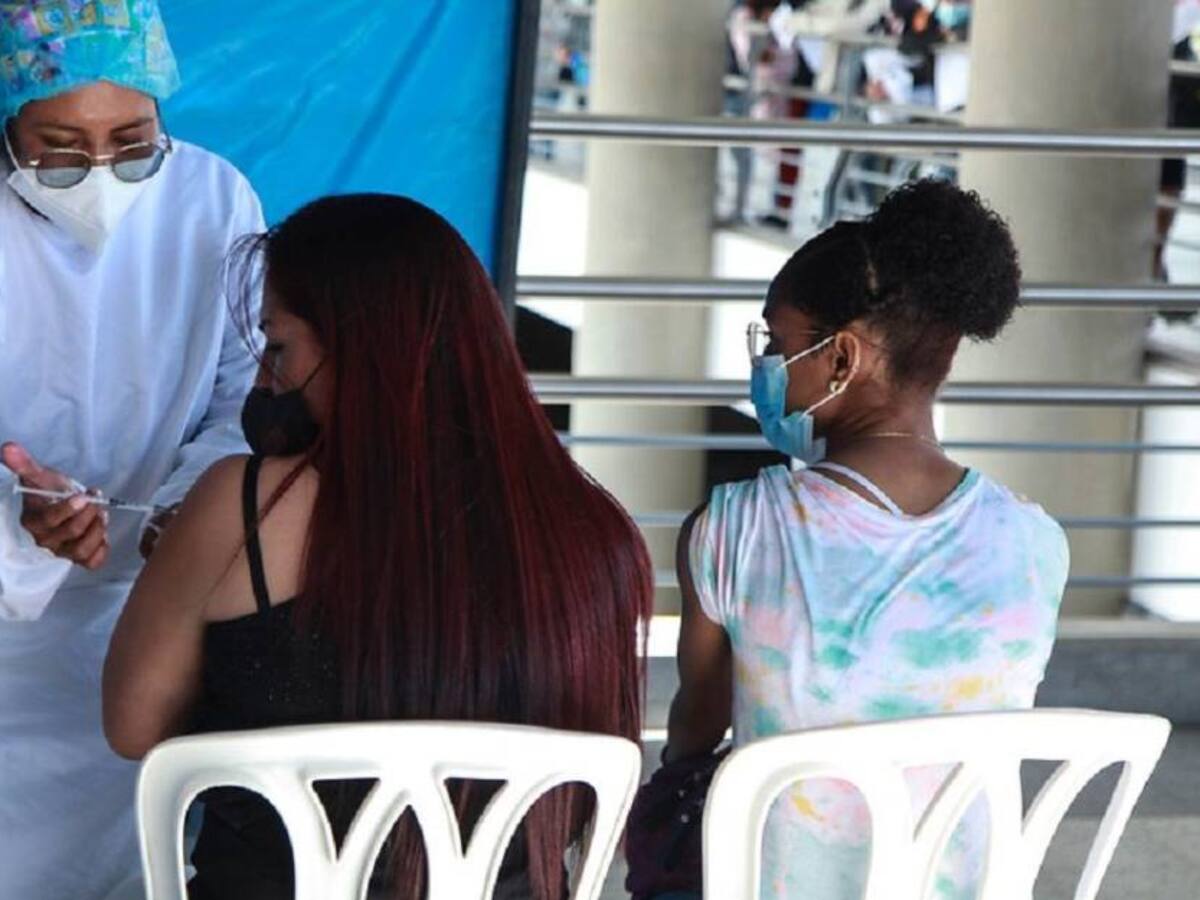 ¿Se puede contener la cuarta ola de COVID-19 proyectada para octubre?