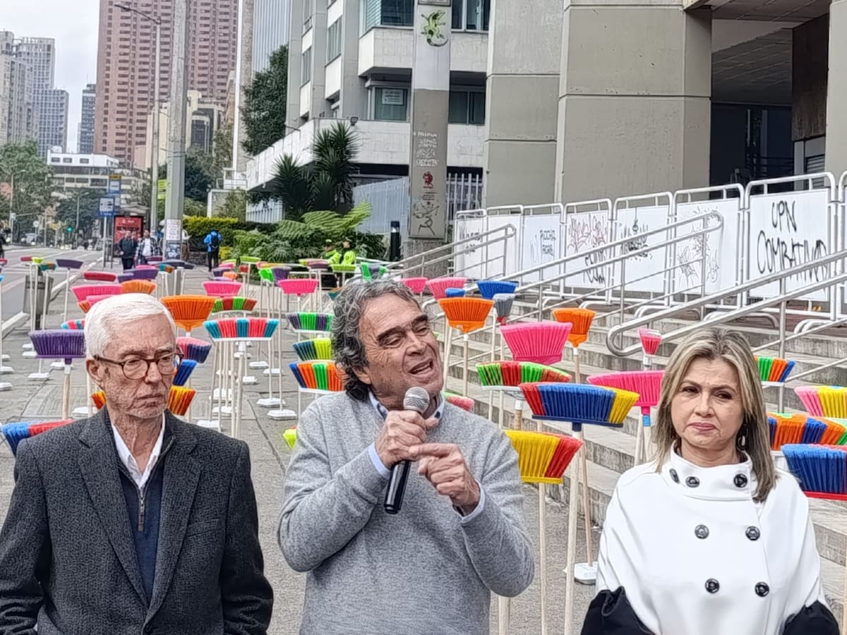 “Su silencio es un grito muy fuerte”: Fajardo a Cepeda, tras denuncias de corrupción en el Gobierno