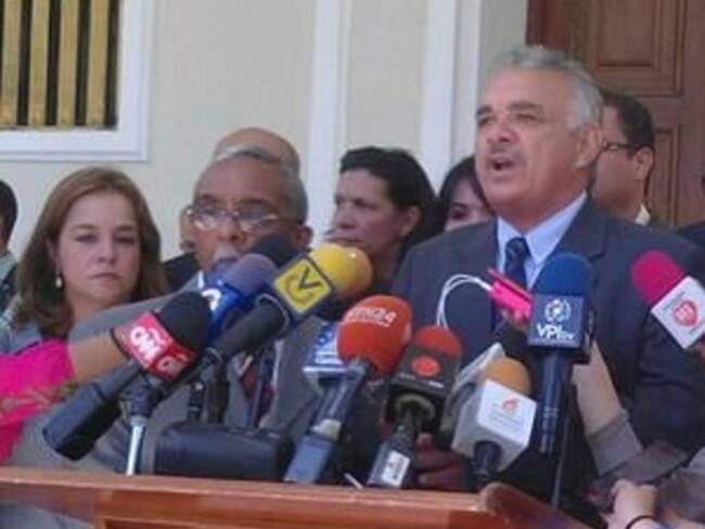 Diputado denuncia sobornos del chavismo para no apoyar a Guaidó