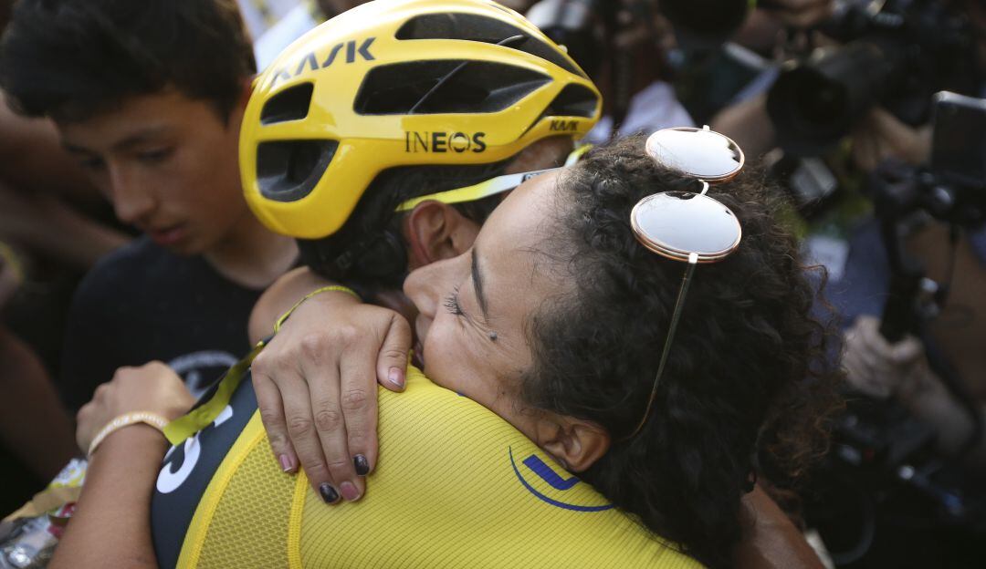 Xiomy junto a Egan Bernal. 