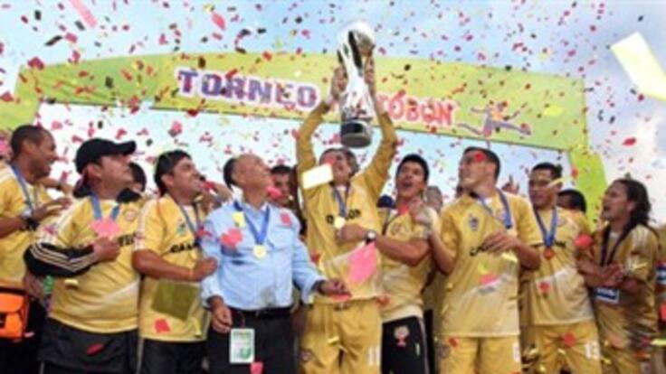 Fernando Salazar: "Estoy muy aburrido, pero si resulta un comprador, bienvenido sea"