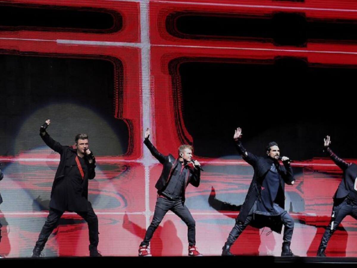 Los Backstreet Boys no pasan de moda y brillan en su show en Bogotá