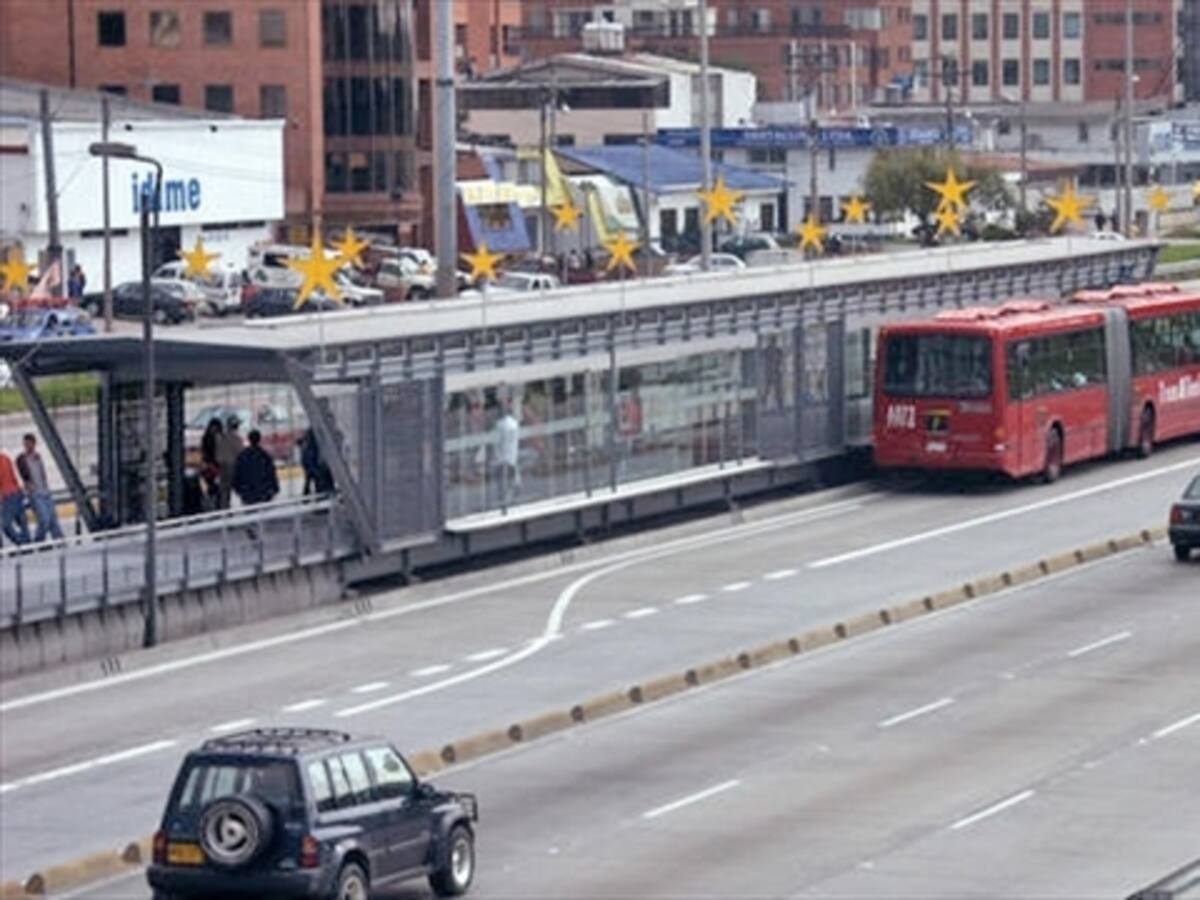 Distrito caducaría contrato de ampliación de dos estaciones de TransMilenio