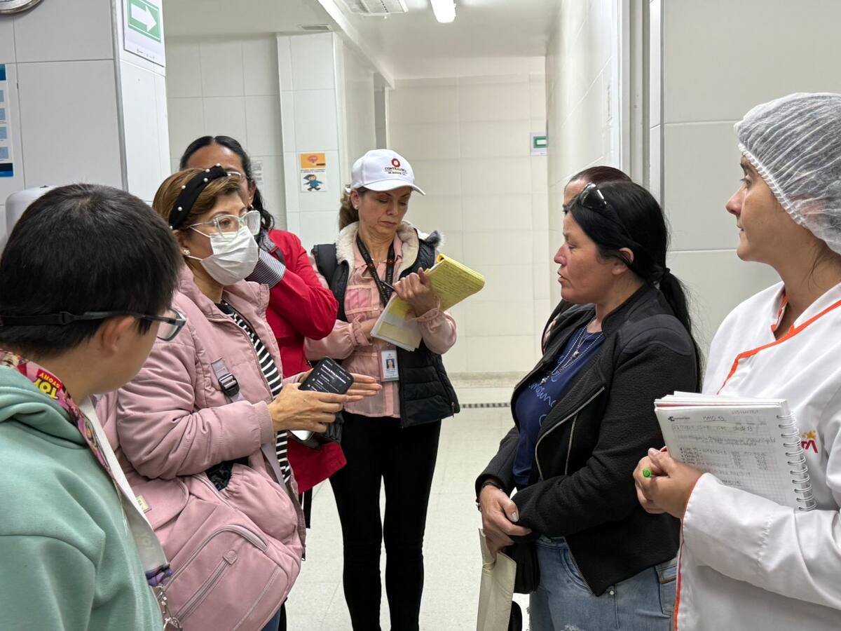 Estudiantes del colegio Cristóbal Colón llevan más de 3 meses sin recibir alimentos calientes