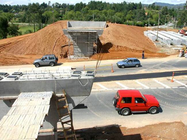 Autopista de la Prosperidad iba a ser otro proyecto mal planeado como Reficar: Santos