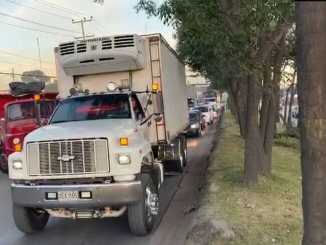 Vehículos particulares tendrán vía exclusiva por la Calle 13