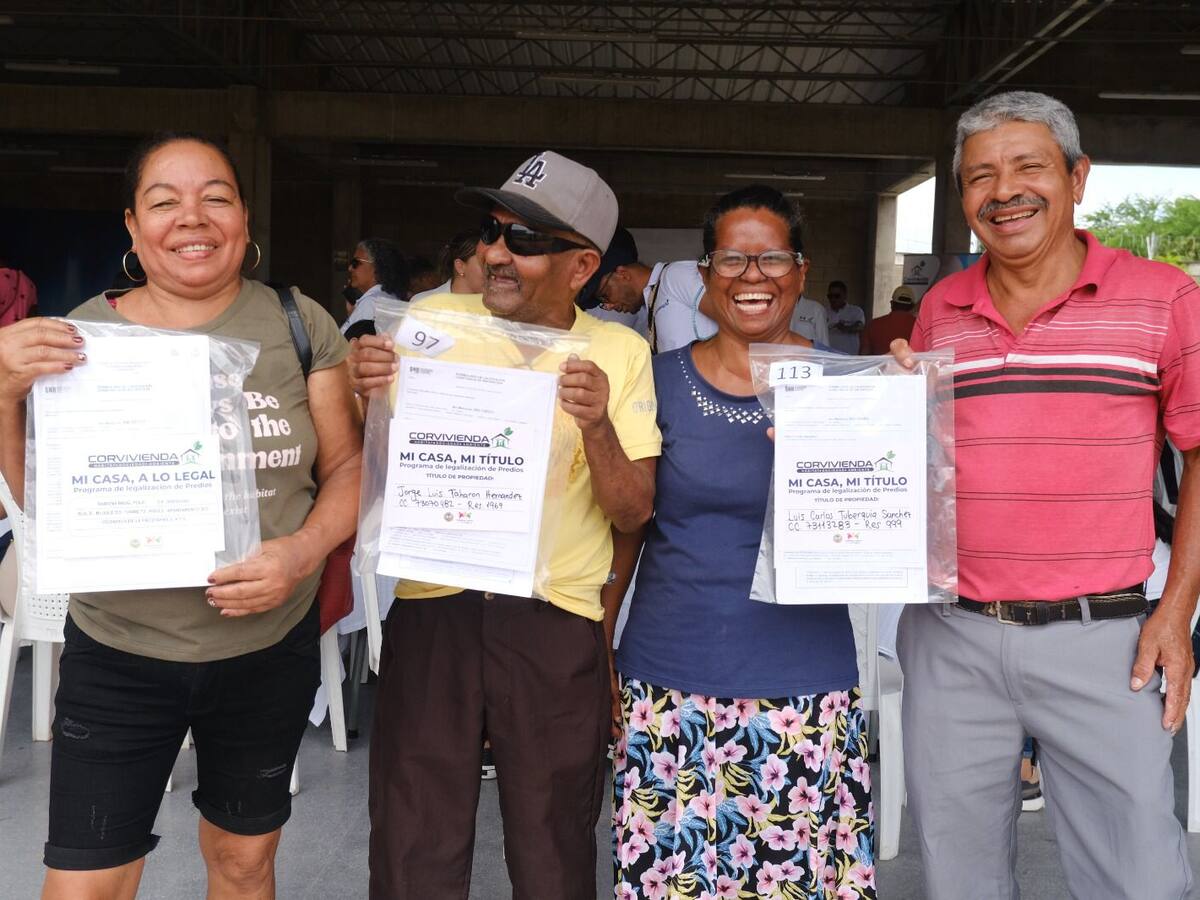 Entregaron 400 títulos de propiedad a familias de Cartagena