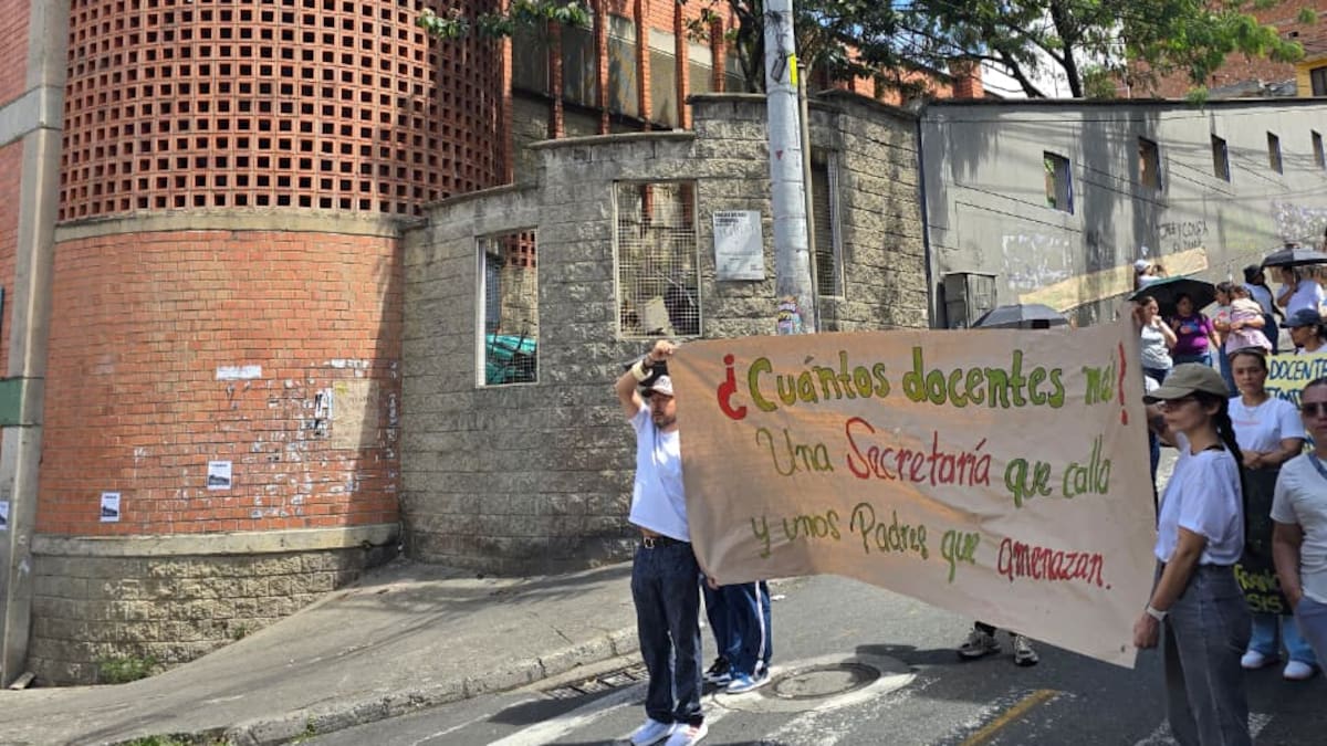 Alcaldía acompaña I.E. San Francisco de Asís tras amenazas a docentes
