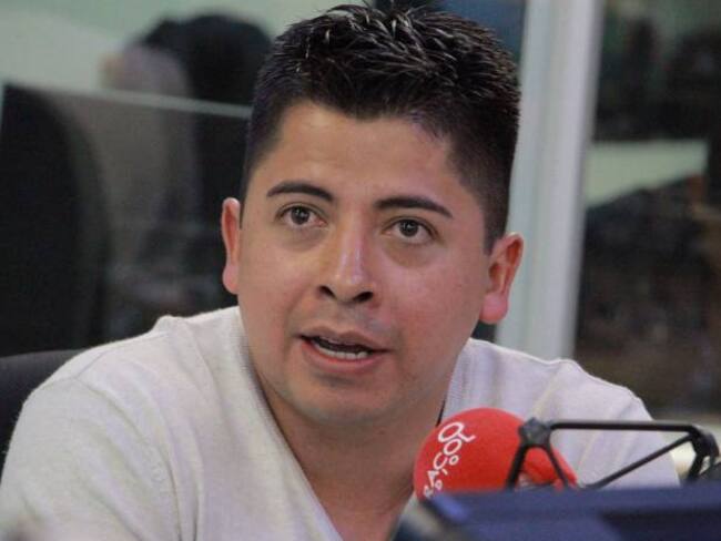 Vargas Lleras o no se ha leído los acuerdos o está diciendo mentiras: Ávila