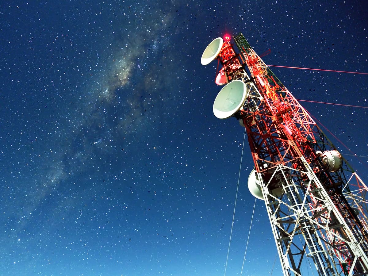 Astrofísico asegura que los extraterrestres no nos han contactado por mala señal