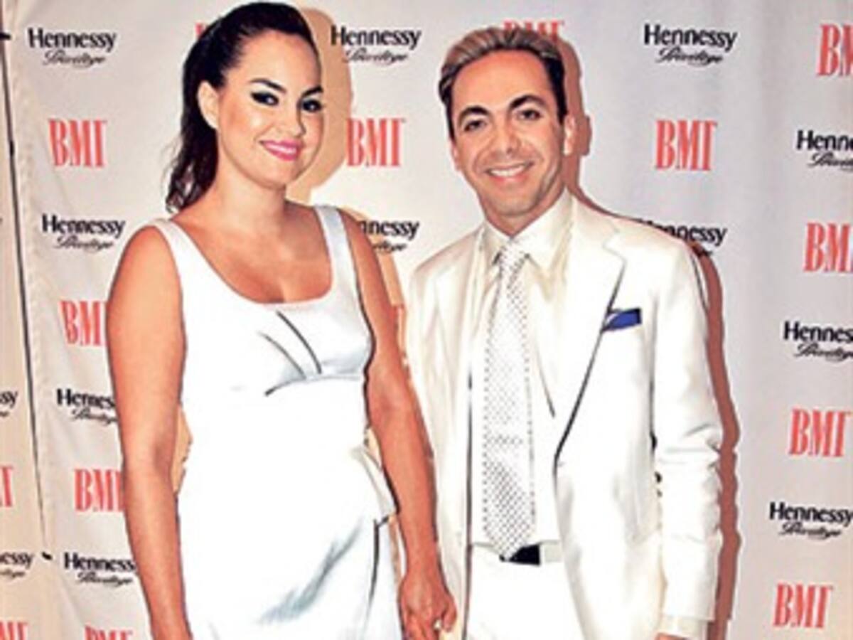 Una colombiana, Paola, es el nuevo amor de Cristian Castro