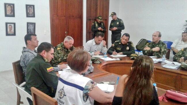 El general Jorge Hernando Nieto Rojas director de la Policía Nacional y el general Alberto José Mejía Ferrero comandante de las Fuerzas Militares de Colombia en Ocaña