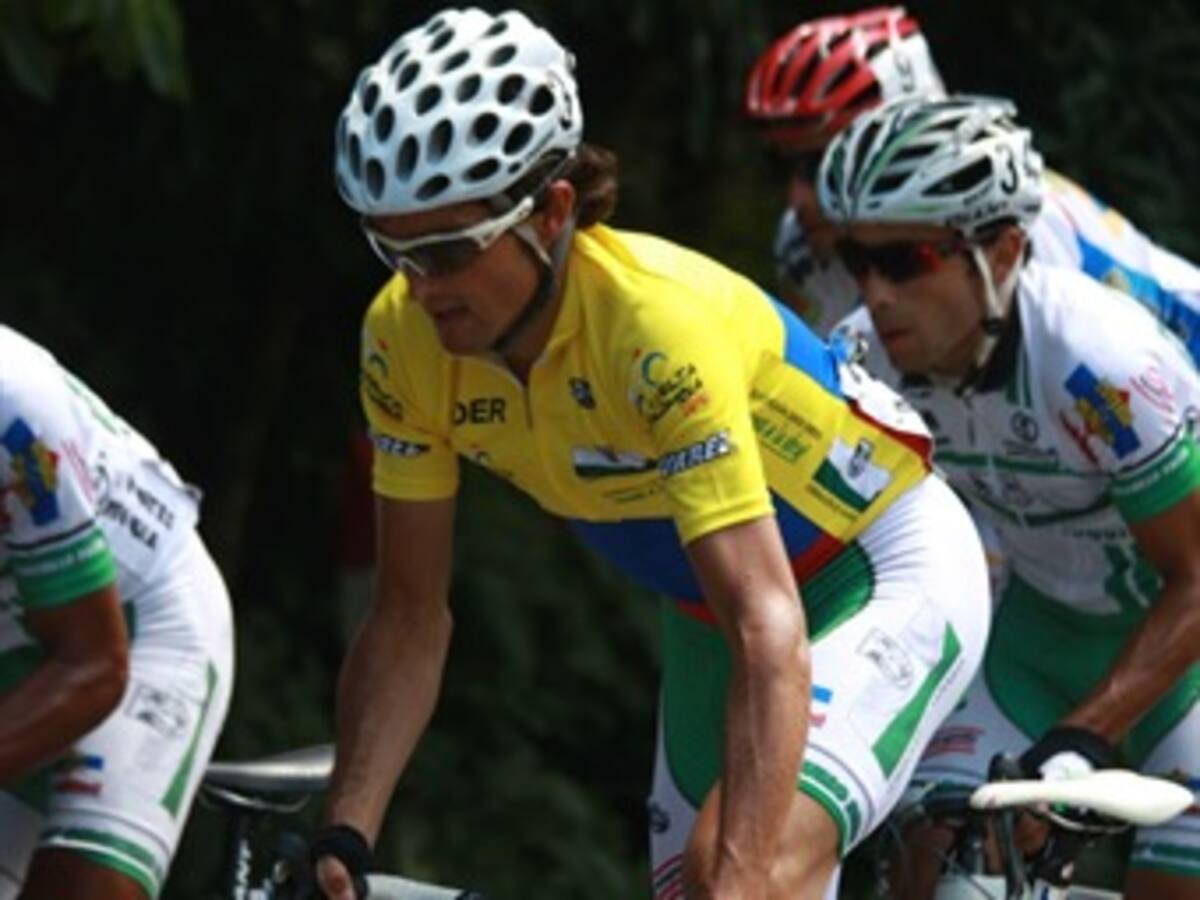 Real Federación Española de Ciclismo impide a Oscar Sevilla correr el Clásico Radial