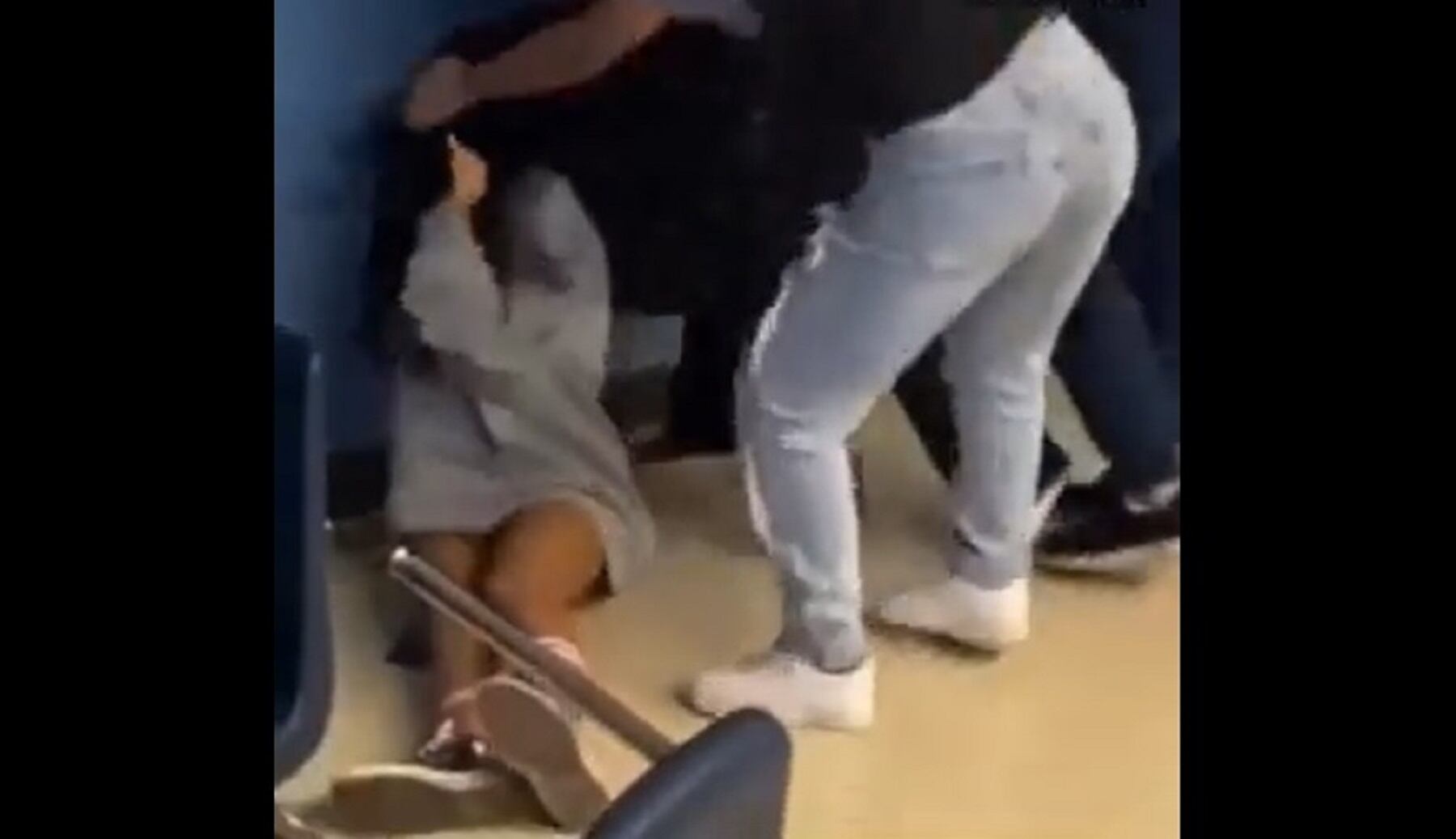 Golpiza a dos estudiantes venezolanas en Austin, Texas. en Estados Unidos  | Captura de video