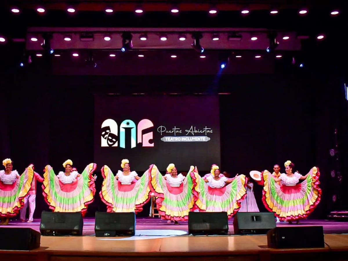 Cartagena vive última semana de presentaciones gratuitas en el teatro Adolfo Mejía